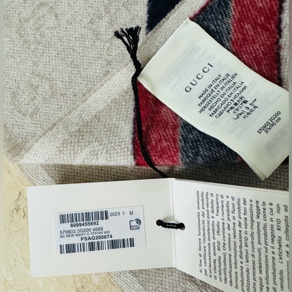 🎉HP🎉! NWT Authentic GUCCI Wool Scarf.
Made In Italy. - Picture 10 of 12